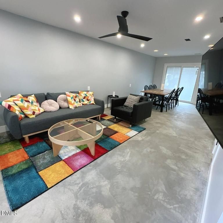 112 Friar Lane, Carrboro, NC 27510