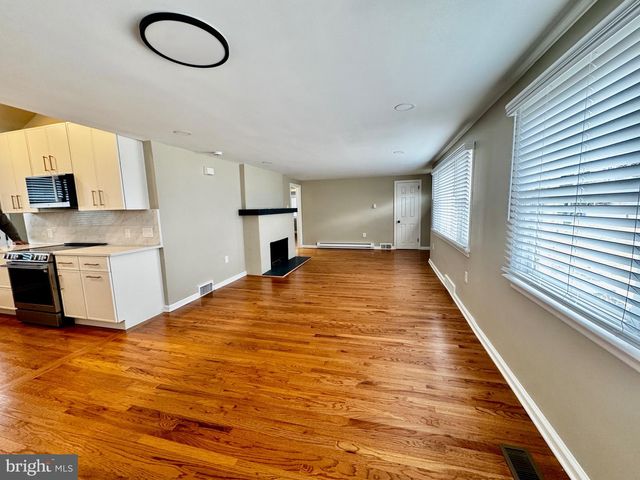 551 FERNHILL RD, West Chester, PA 19380