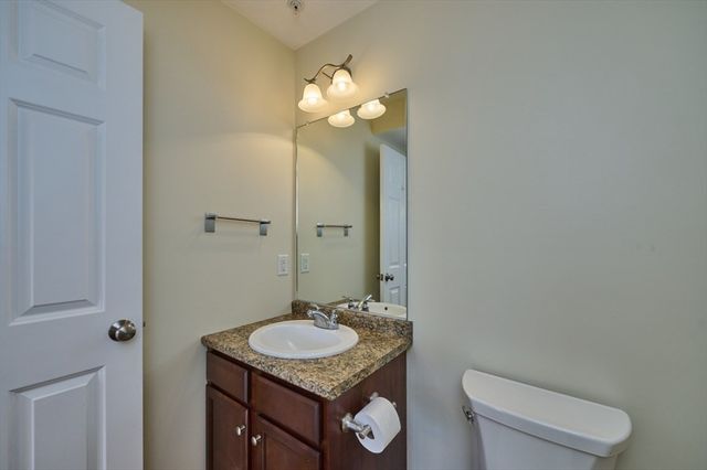 1975 Middlesex St 51, Lowell, MA 01851