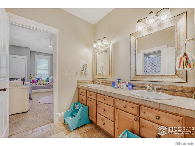 10452 Sunlight Drive, Lafayette, CO 80026