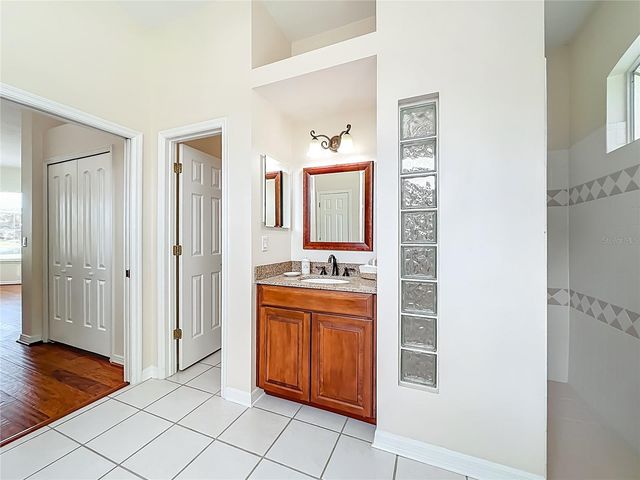 1821 CARILLON PARK DRIVE, Oviedo, FL 32765