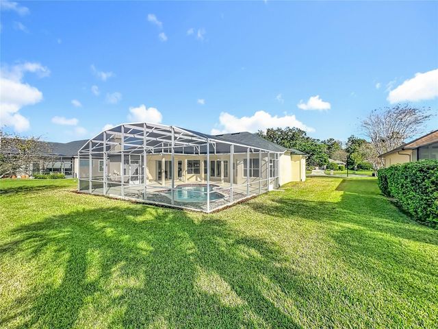 1821 CARILLON PARK DRIVE, Oviedo, FL 32765