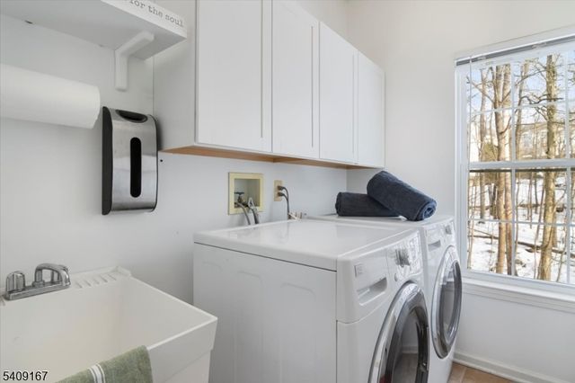 408 Rock Ridge Rd, Jefferson Twp., NJ 07849