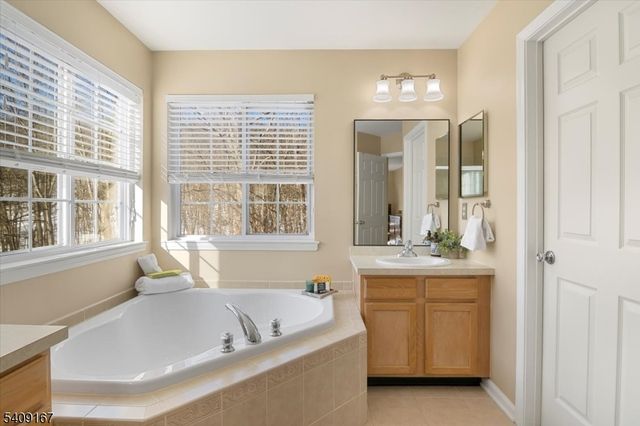 408 Rock Ridge Rd, Jefferson Twp., NJ 07849