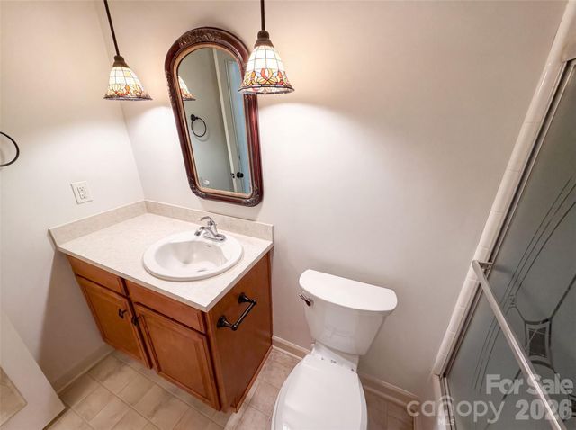 713 Ridgedale Court, Charlotte, NC 28206