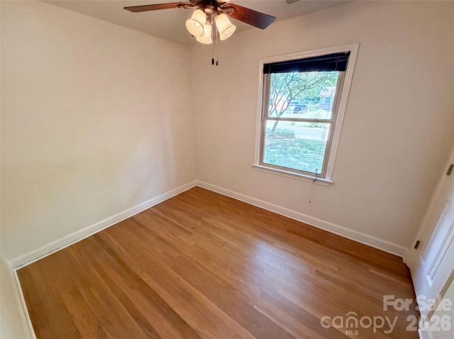 713 Ridgedale Court, Charlotte, NC 28206