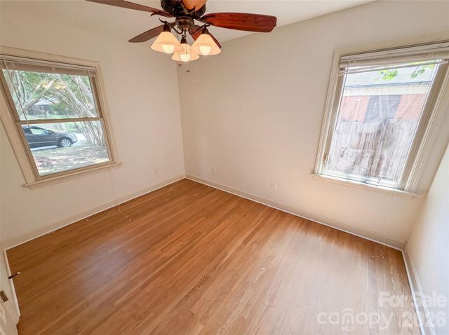 713 Ridgedale Court, Charlotte, NC 28206