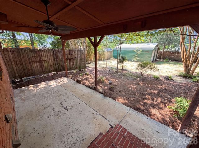 713 Ridgedale Court, Charlotte, NC 28206