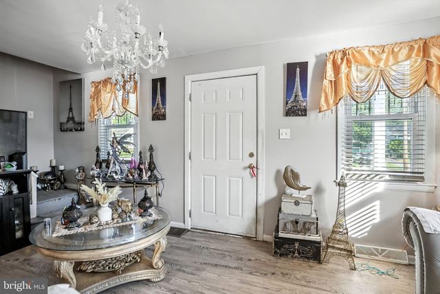 83 QUEEN AVE, Pennsville, NJ 08070