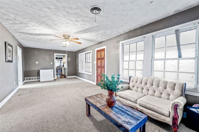 7450 E Highway 6 3, De Leon, TX 76444