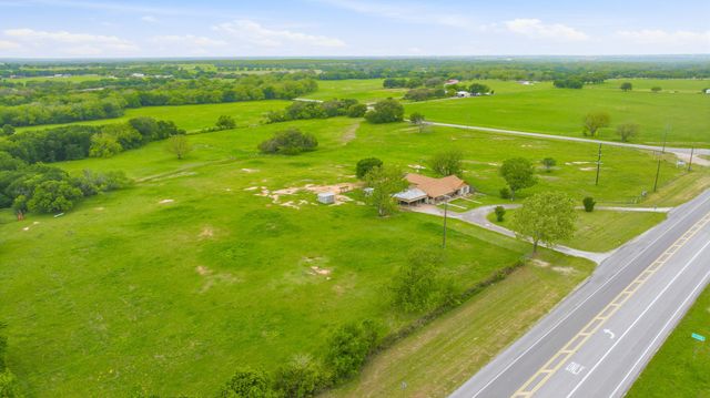 7450 E Highway 6 3, De Leon, TX 76444