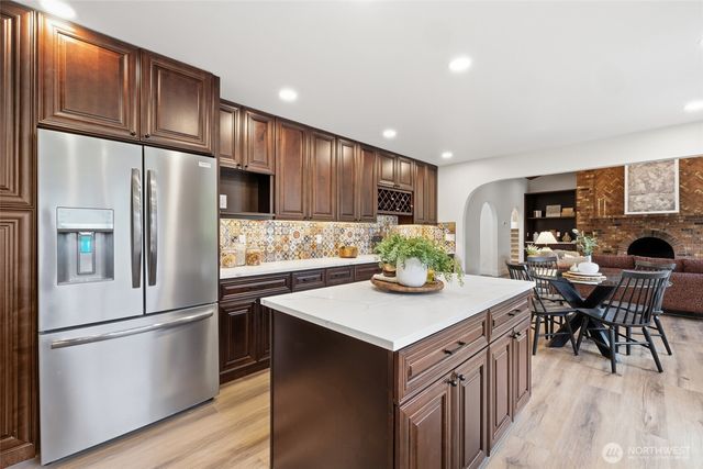 315 241st Street SW, Bothell, WA 98021
