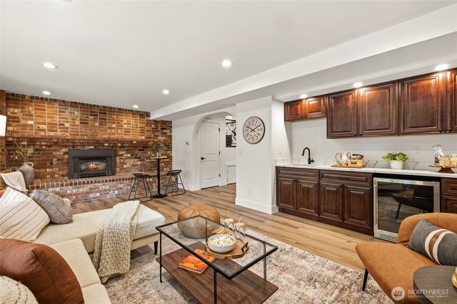 315 241st Street SW, Bothell, WA 98021