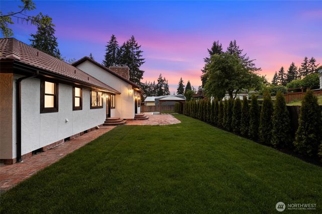 315 241st Street SW, Bothell, WA 98021