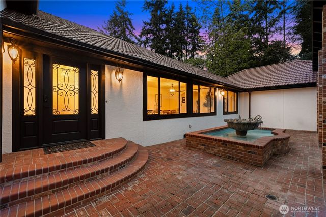 315 241st Street SW, Bothell, WA 98021