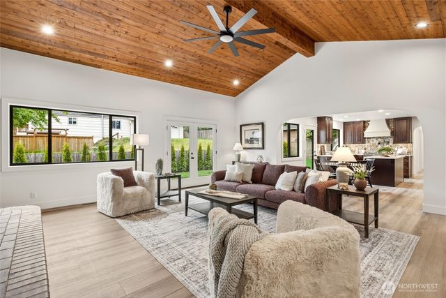 315 241st Street SW, Bothell, WA 98021