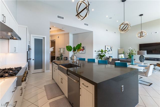 6178 Petroglyph Avenue, Las Vegas, NV 89135