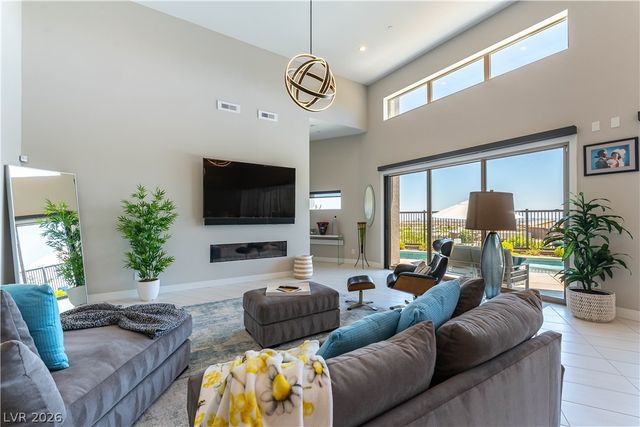 6178 Petroglyph Avenue, Las Vegas, NV 89135