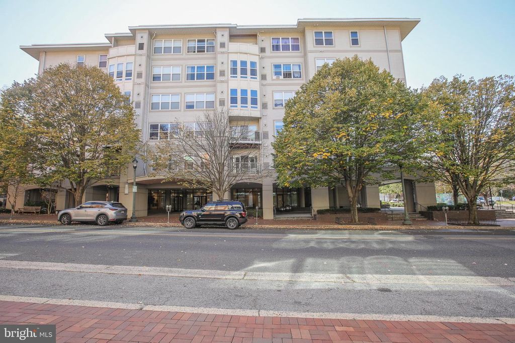 8045 NEWELL ST #112, Silver Spring, MD 20910