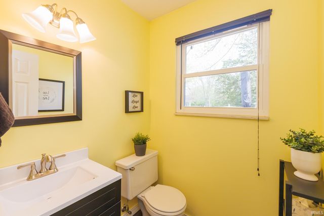 1806 N Mockingbird Lane, Muncie, IN 47304