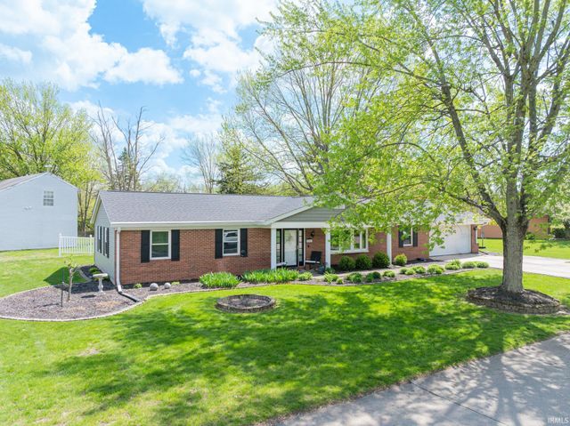 1806 N Mockingbird Lane, Muncie, IN 47304