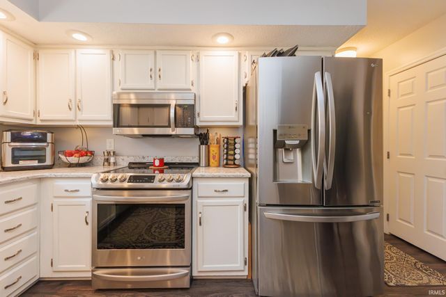 1806 N Mockingbird Lane, Muncie, IN 47304