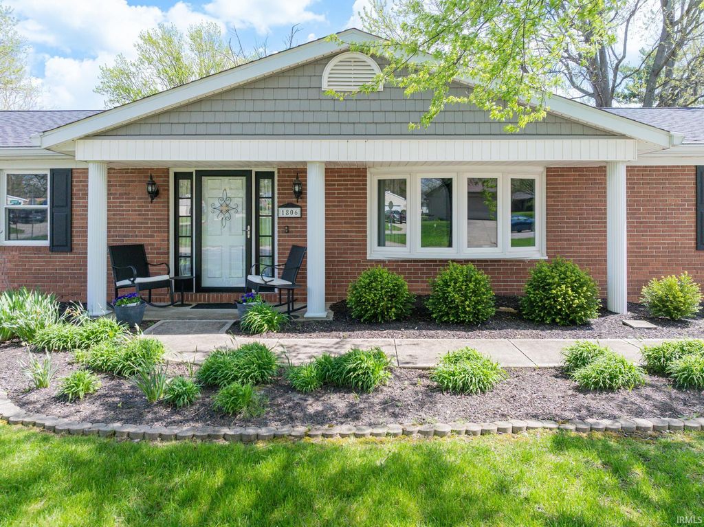 1806 N Mockingbird Lane, Muncie, IN 47304