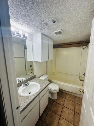 2401 Leon ST 307, Austin, TX 78705