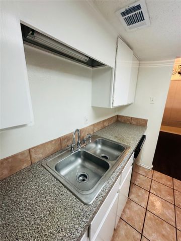 2401 Leon ST 307, Austin, TX 78705