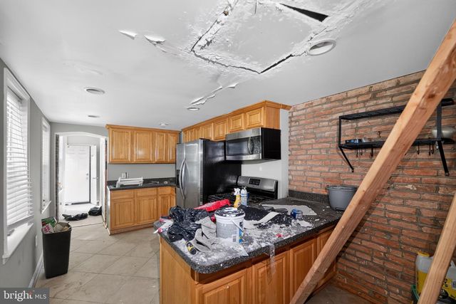 1927 E BALTIMORE ST, Baltimore, MD 21231