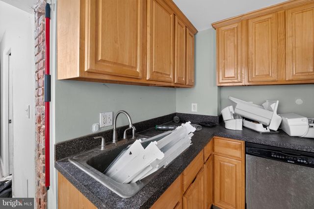 1927 E BALTIMORE ST, Baltimore, MD 21231
