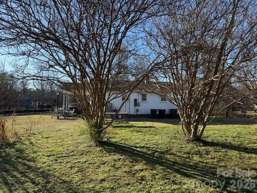 112 N Maxwell Avenue, Huntersville, NC 28078