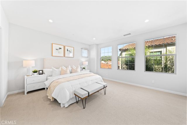 206 Milky, Irvine, CA 92618