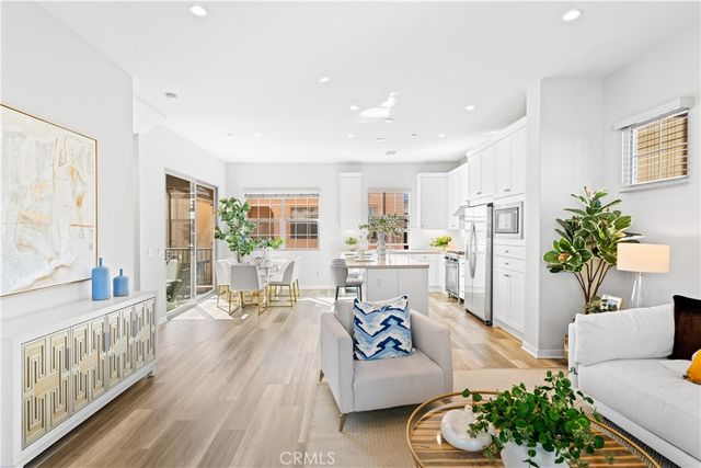 206 Milky, Irvine, CA 92618