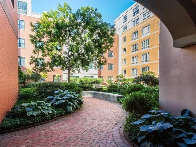 17 Otis St 503, Cambridge, MA 02141