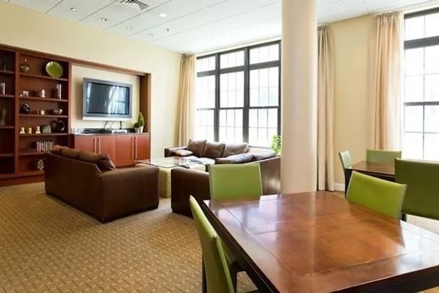 17 Otis St 503, Cambridge, MA 02141