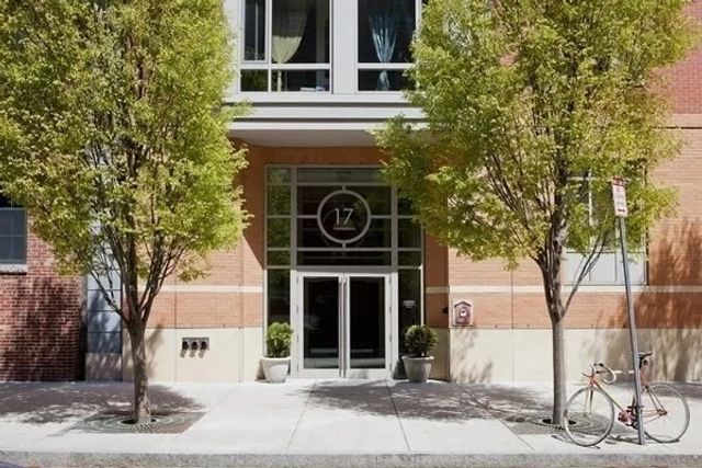 17 Otis St 503, Cambridge, MA 02141