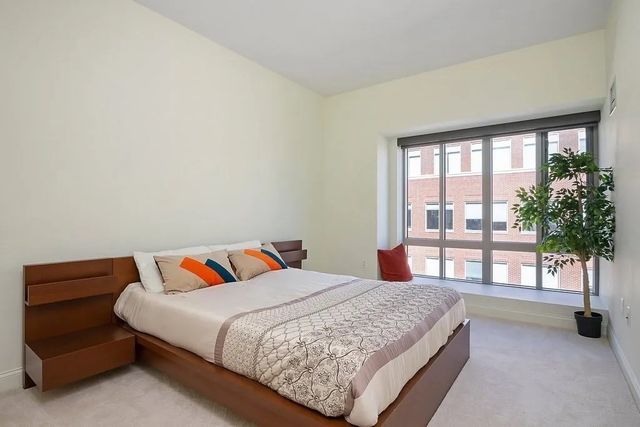 17 Otis St 503, Cambridge, MA 02141