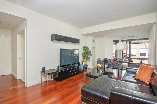 17 Otis St 503, Cambridge, MA 02141