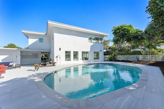 1903 Bay Dr, Pompano Beach, FL 33062