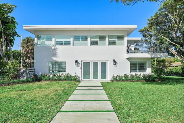 1903 Bay Dr, Pompano Beach, FL 33062