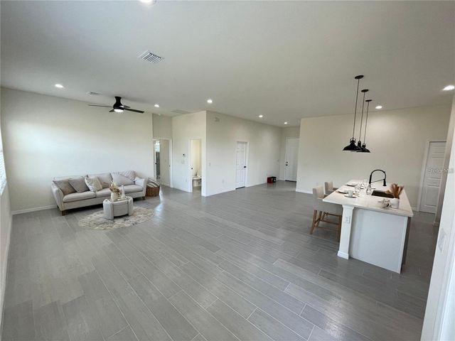 916 DOGWOOD CIRCLE, Sebring, FL 33876