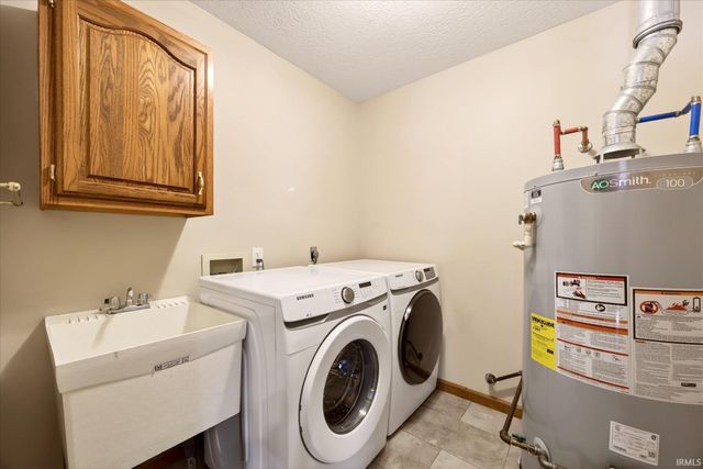 3825 E Devonshire Court, Bloomington, IN 47408