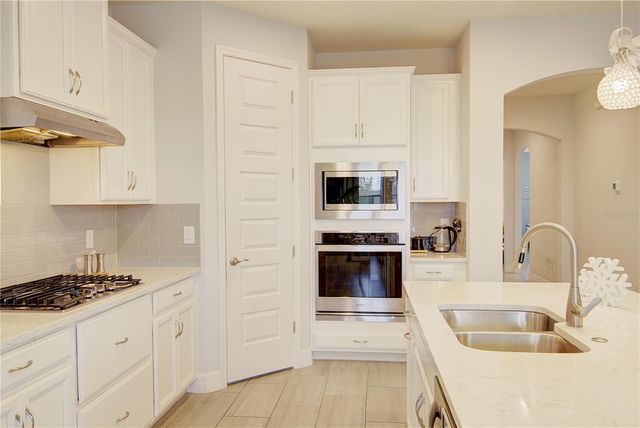 1132 WOOD DALE CIRCLE, Oviedo, FL 32765