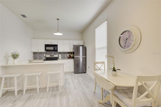 1132 WOOD DALE CIRCLE, Oviedo, FL 32765