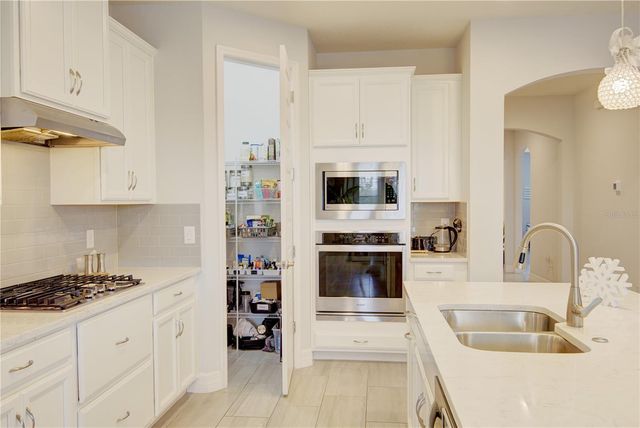 1132 WOOD DALE CIRCLE, Oviedo, FL 32765