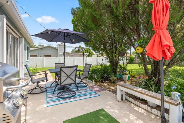 1261 SE Ladner Street, Port St Lucie, FL 34983