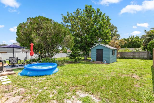 1261 SE Ladner Street, Port St Lucie, FL 34983