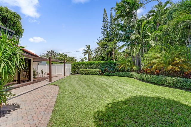 1424 NE 16TH Avenue, Fort Lauderdale, FL 33304