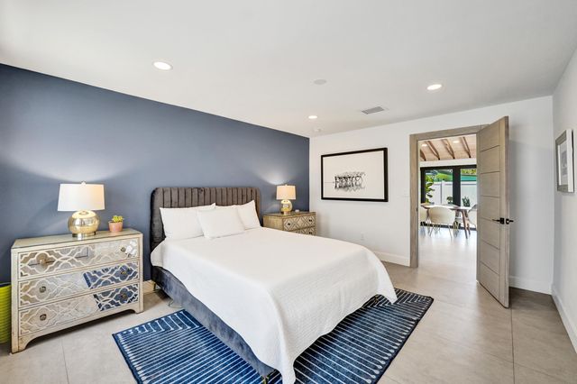 1424 NE 16TH Avenue, Fort Lauderdale, FL 33304